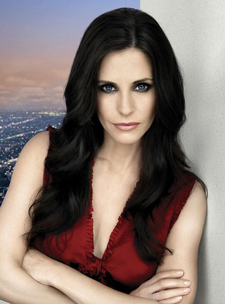 Afera: Courteney Cox v zvezi z maljšim moškim
