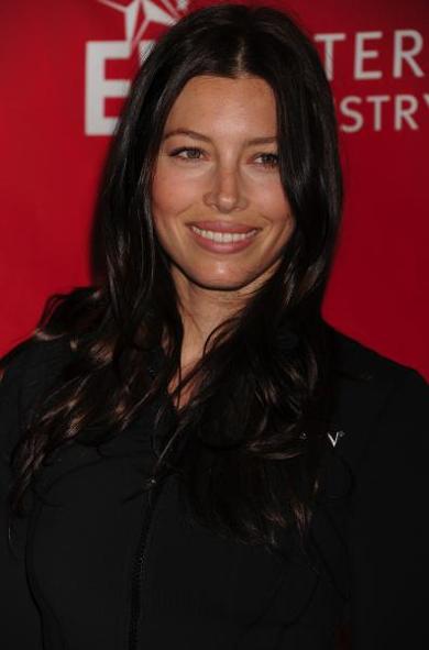 OJOJ! Jessica Biel s silikonsko napihnjenimi ustnicami