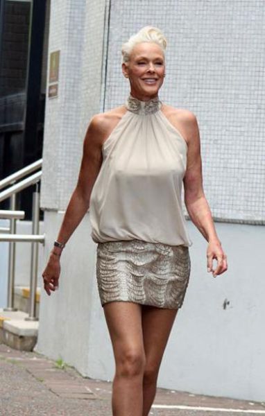 OPS! Brigitte Nielsen tudi pri 48ih izgleda super brez modrčka
