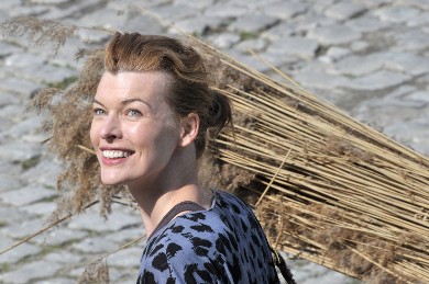 FOTO Kakšna je Milla Jovovich brez ličil?