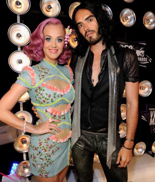 Katy Perry: Poročena je bila z zelo majhnim slonom?!