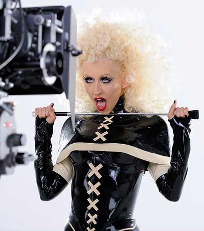 SEKSI Dominantna Christina Aguilera buri domišljijo