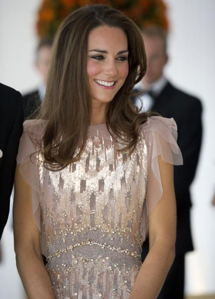 Kate Middleton je kot lutka v izložbi, brez lastnega mišljenja