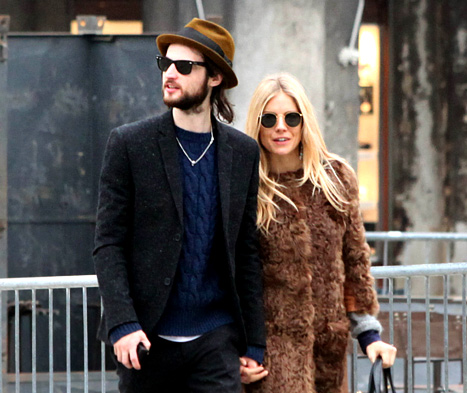 Sienna Miller je noseča!