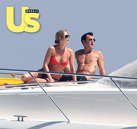 Hot! Jennifer Aniston razkazovala vroče bikini telo na Capriju