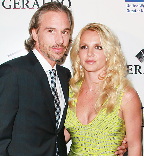 Romance ni več: Jason Trawick se norčuje iz Britney Spears