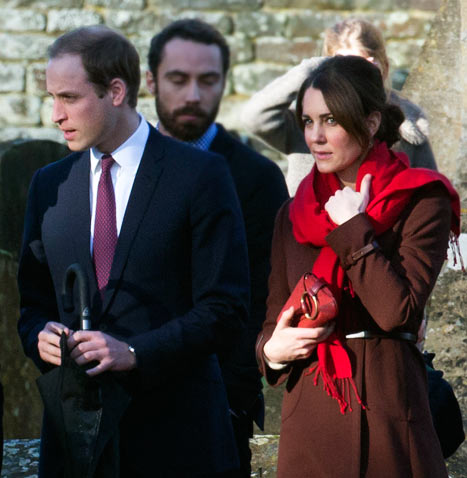 UJETA! Princ William in Kate Middleton na božični maši v cerkvi Sv. Marka