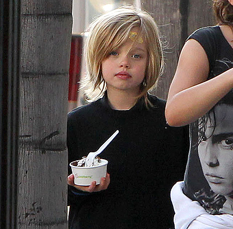 FOTO 6-letna Shiloh Jolie-Pitt z novo frizuro izgleda odraslo