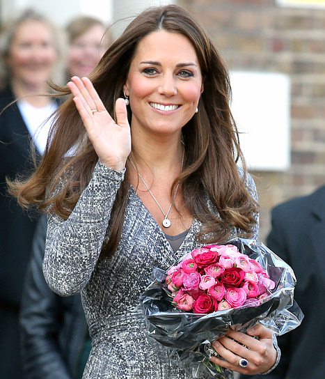 Kate Middleton namignila: Na poti je kraljeva deklica!