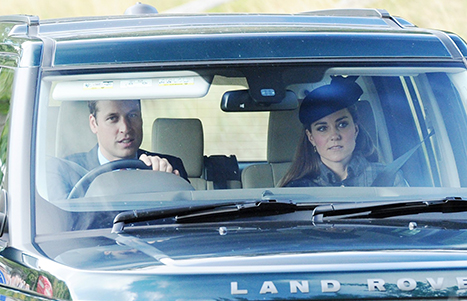 Princ William & Kate: Sina sta pustila varuški!