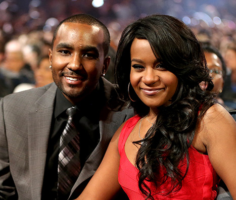 Foto! Nick Gordon se je poklonil Bobbi Kristini s tetovažo!