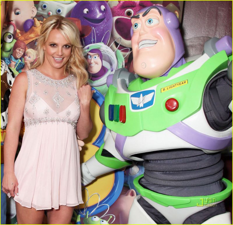 Je Britney Spears zaljubljena v svojo psihologinjo?