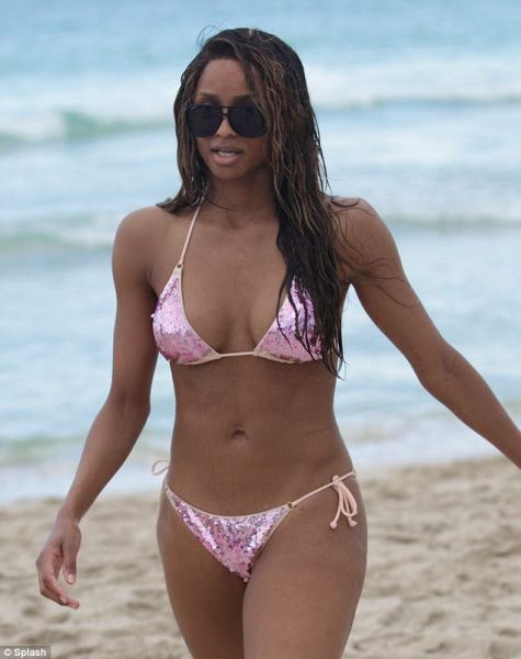 HOT! Ciara: Najboljše stvari prihajajo v majhnih paketih
