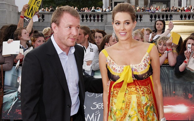 Drugič očka: Guy Ritchie dobil sina