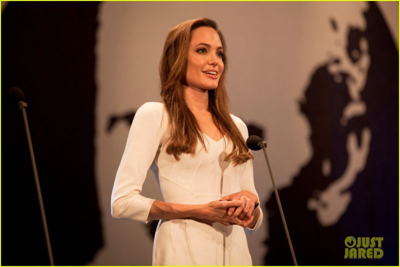 Angelina Jolie: Prejela humanitarno priznanje