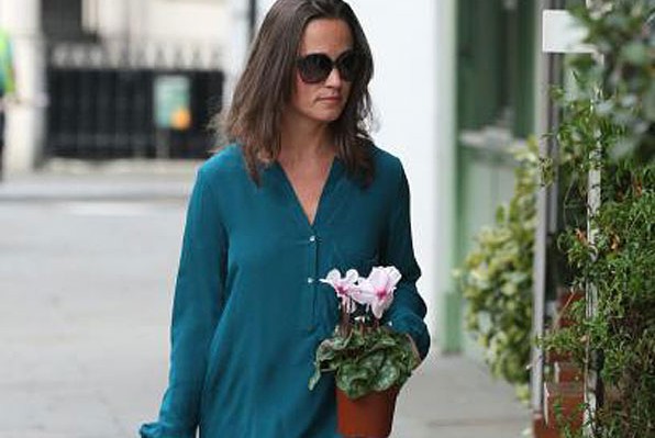 Opa! Pippa Middleton nastavila svojo ritko
