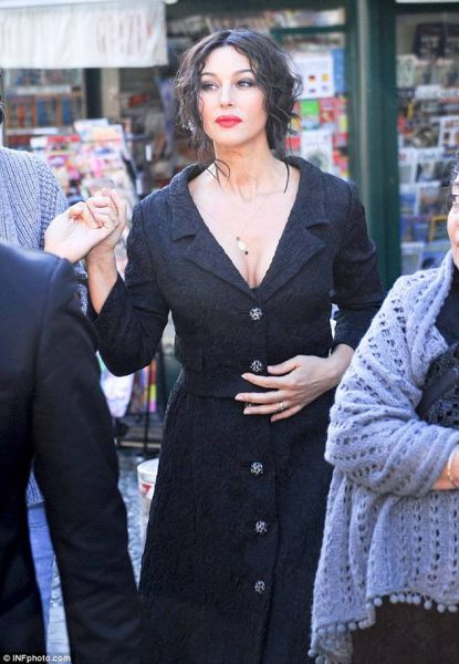 UAU! Fatalna Monica Belluci z vsakim letom lepša