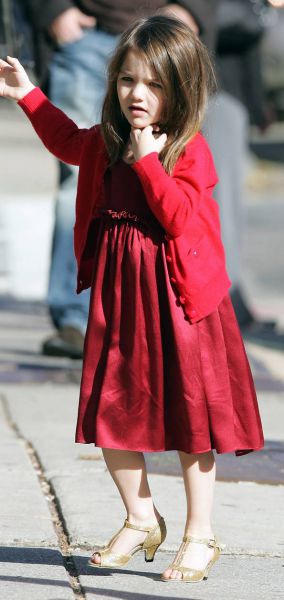 Suri Cruise: Postala bo žrtev čevljev s peto, ki jih nosi!