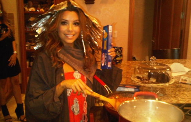 FOTO Eva Longoria se odlično znajde za štedilnikom