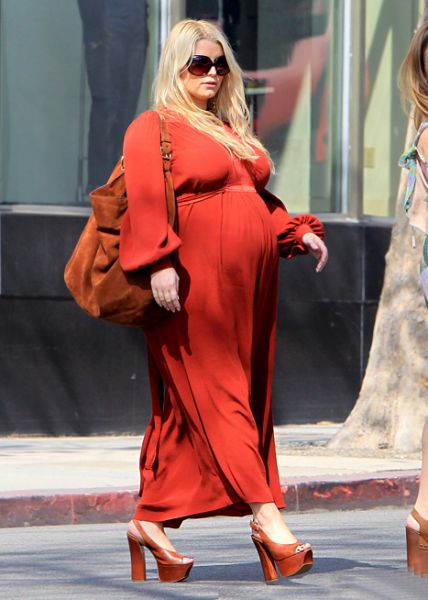 Jessica Simpson komaj čaka da bo po rojstvu lahko nosila petke