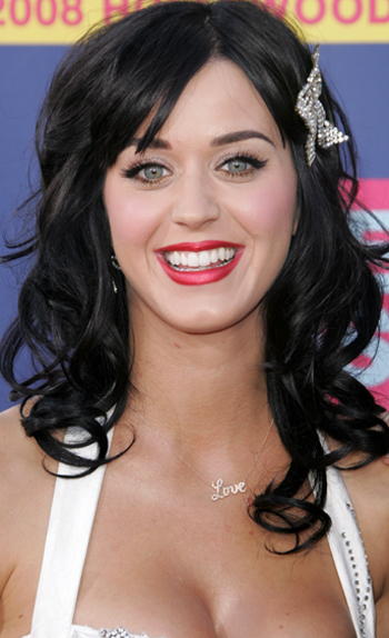 Ups! Pijano Katy Perry so morali odnesti iz kluba