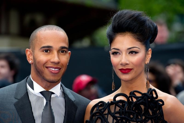 Nicole Scherzinger besni, ker se je Hamilton zabaval z drugimi