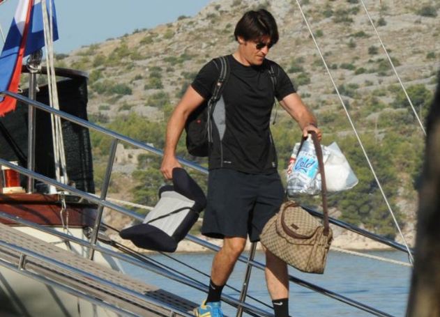 FOTO Konec počitnic? Goran Višnjić zapustil jadrnico