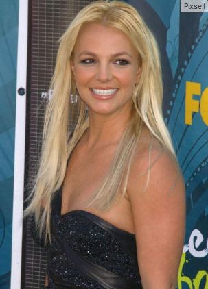 Sam Lufti pogorel: Sodišče verjelo Britney Spears