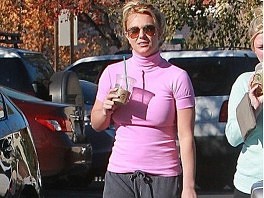 Britney Spears: Ujeta brez zaročnega prstana