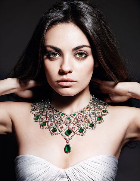 Mila Kunis: Navdušuje z naravno lepoto