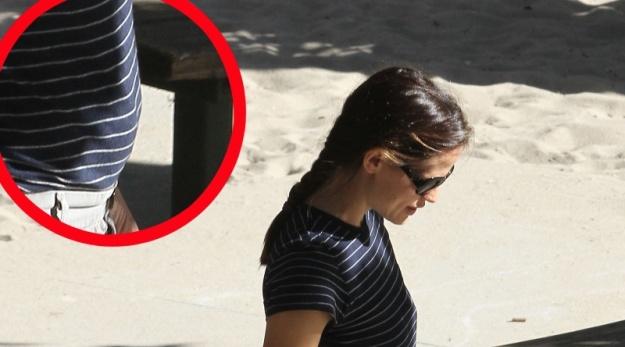 FOTO Izdajalski trebušček Jennifer Garner: Je ponovno noseča?!
