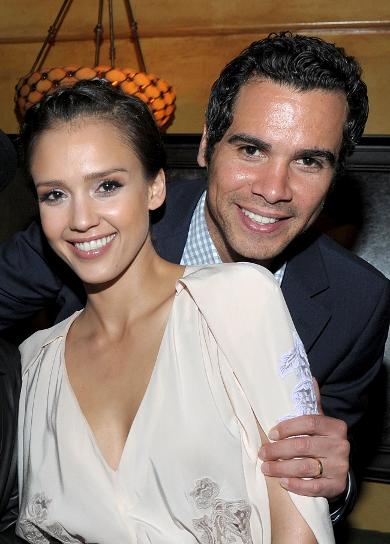 Jessica Alba povozila paparaca in ni poklicala rešilca