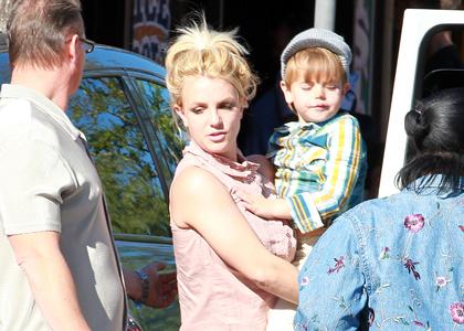 Britney Spears: Vitkost ohranja s tekanjem za sinovoma