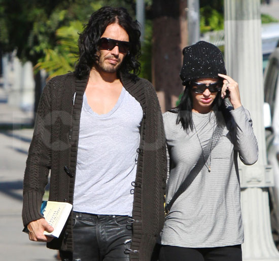 Katy Perry in Russell Brand: Zaposlena zakonca si stojita ob strani
