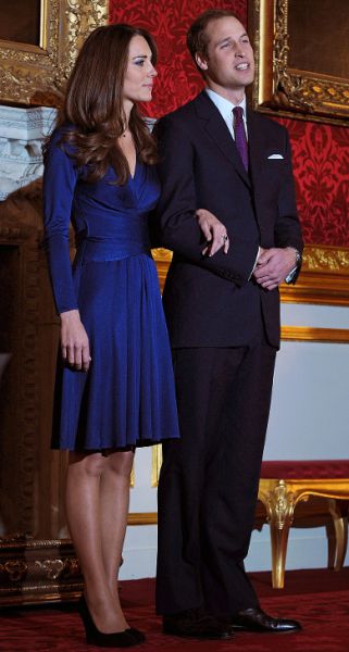 FOTO Zaročenka princa Williama v obleki za vrtoglavih 473 evrov!