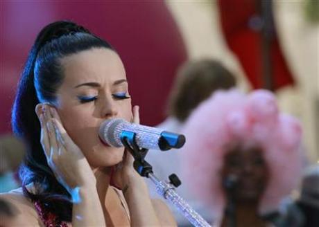 Katy Perry razkrila skrivnost svoje fantastične postave