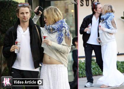 FOTO Kate Hudson pokazala goli nosečniški trebušček