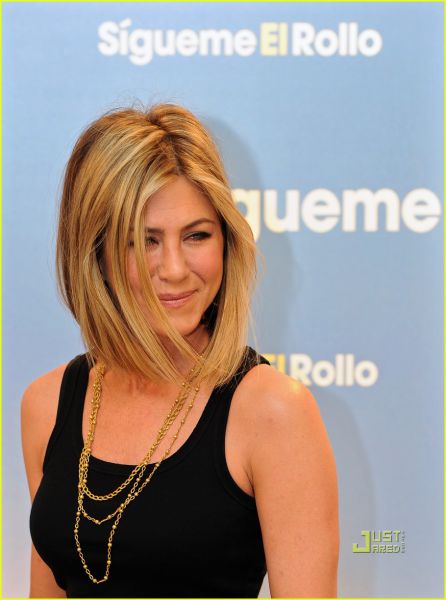 FOTO Preobrazba Jennifer Aniston: Ima novo pričesko!