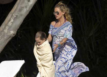 FOTO Kate Hudson: Nosečnica si je privoščila počitnice