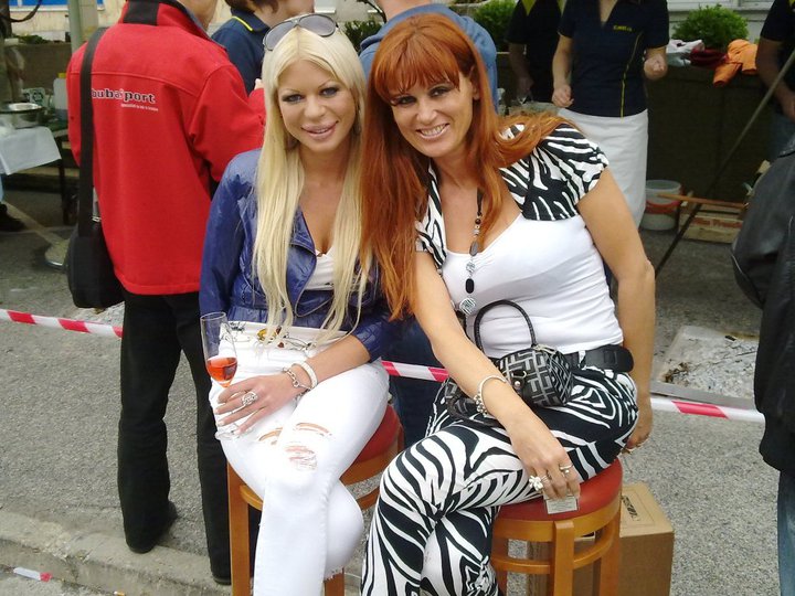 Vroče! Na zboru kešpičk kraljevale Suzana Jakšič, LaToya in Urška Čepin