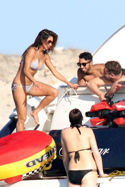 Opa! Nicole Scherzinger: Na počitnicah brez Lewisa