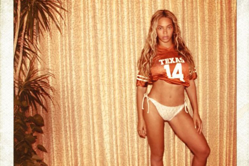 Opa! Beyonce pokazala izklesan trebušček