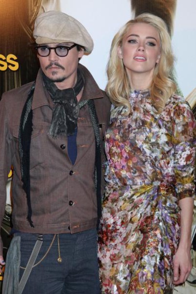 Opa! Johnny Depp: Z zaročenko bo živel na veliki nogi