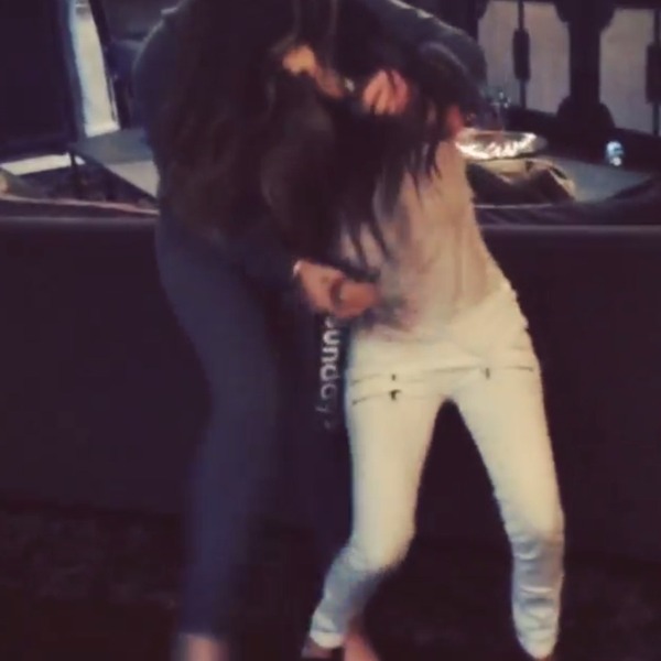 Ojoj! Sestri Kardashian sta se stepli