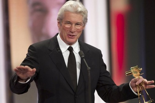 Ojoj! Je Richard Gere postal brezdomec?!