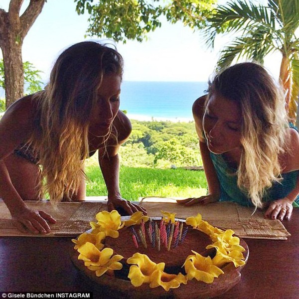 Foto! Gisele Bundchen praznovala v najboljši družbi