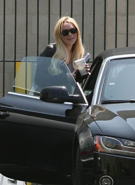 Lindsay Lohan ima spet privilegije: Jo namesto zapora čaka le 14-dnevni hišni pripor?
