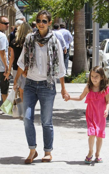 Suri Cruise: Končno ujeta v natikačih brez petk!