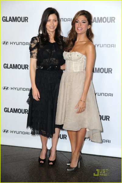 Glamurozni Eva Mendes in Jessica Biel navdušili s svojo energijo