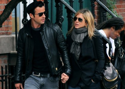 Jennifer Aniston: Noseča in zaročena?!